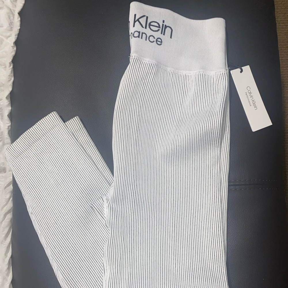 COPY - Calvin Klein workout leggings